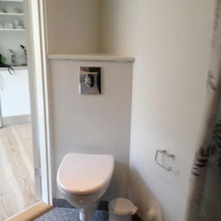 12 Torvegade. 1 Door 4. * Esbjerg