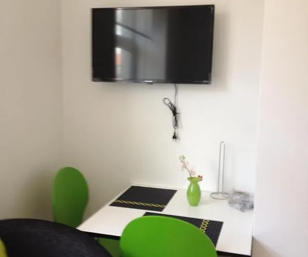 12 Torvegade. 1 Door 4. * Esbjerg